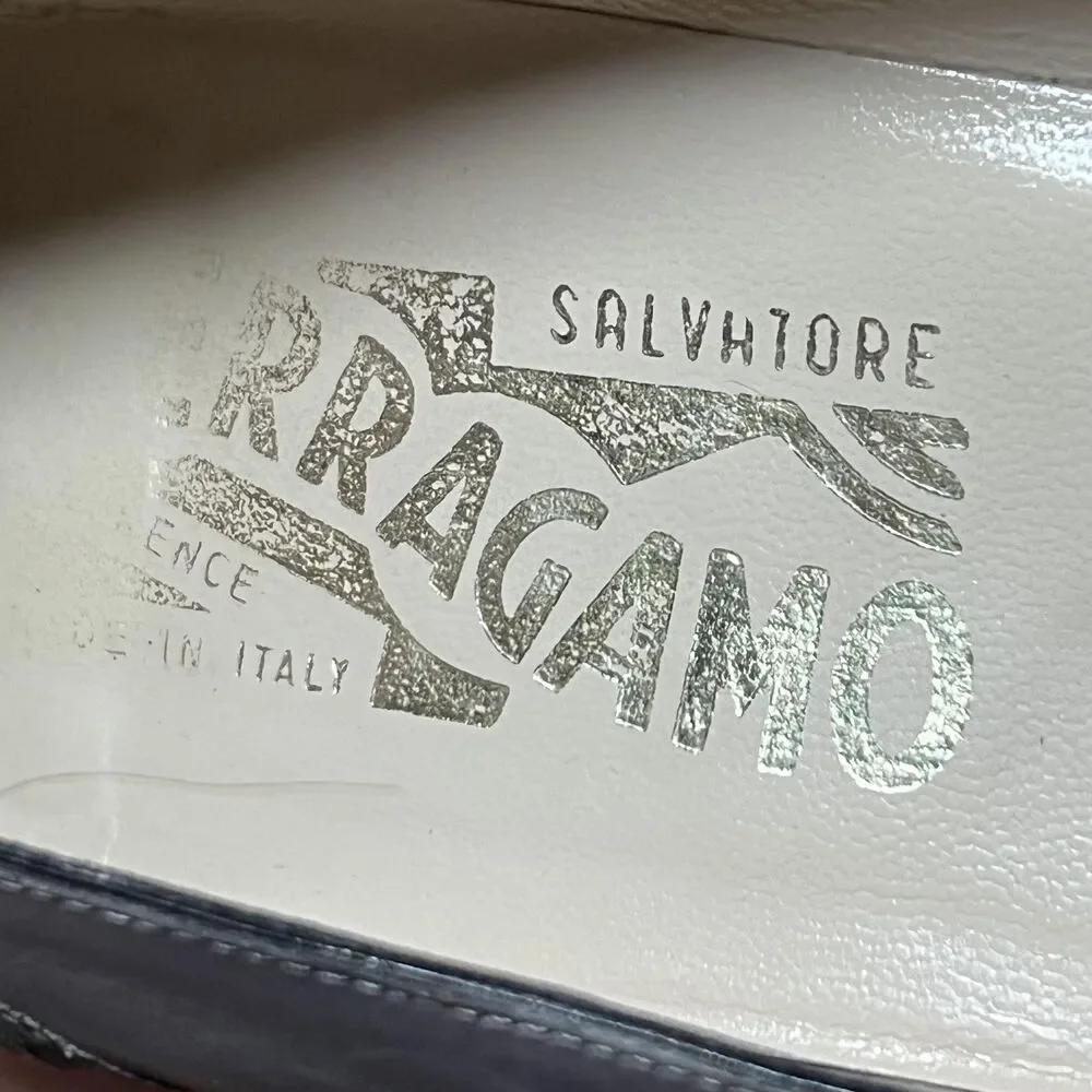 Salvatore Ferragamo Heels Womens Sz 8.5 NN Gray Leather Cap Toe Block Heel Italy